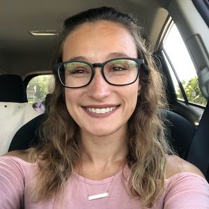 Meet your Posher, Alyssa